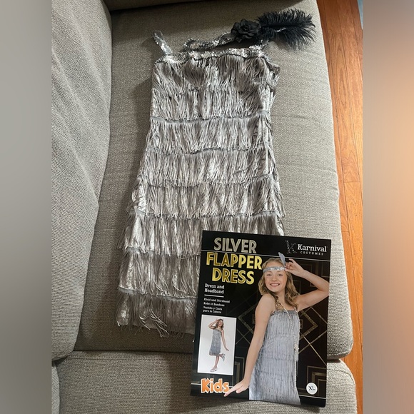 9905731) Child Girls Silver Flapper Dress (8-10yr